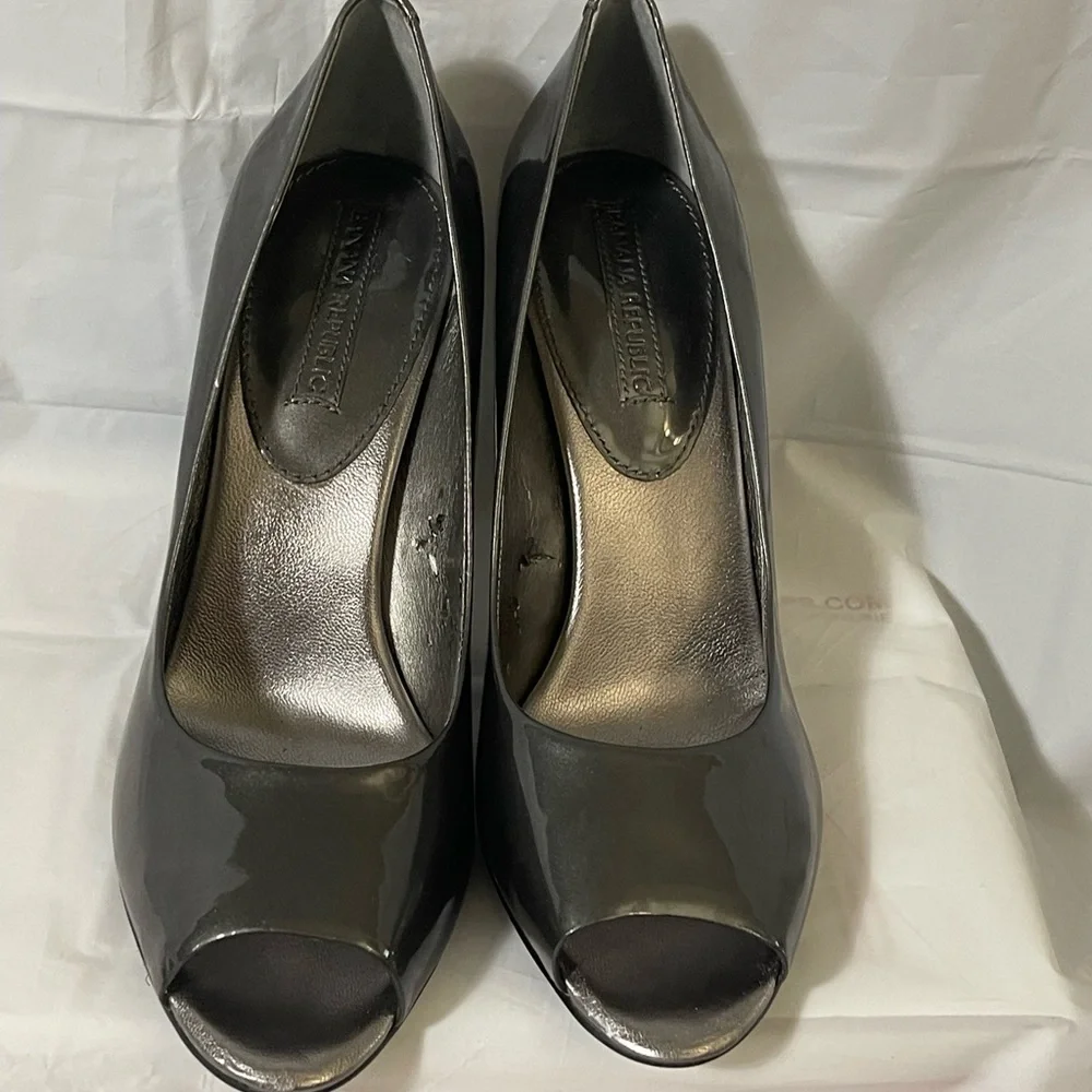 Banana Republic women’s heeled silver shoes size 9.5 - Picture 9 of 9